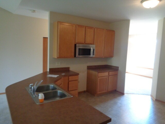 Building Photo - 1264 Holly Dr