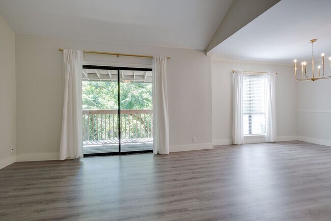 Foto del edificio - Beautifully renovated 1 bed, 1 bath Condo ...