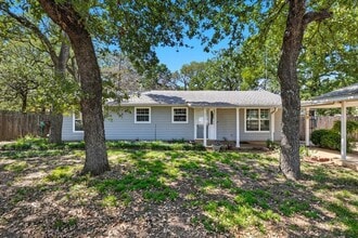 Building Photo - 5702 Teasley Ln