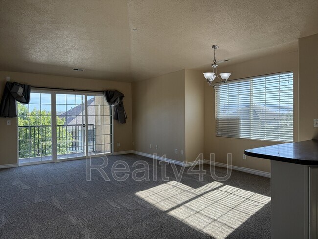 Foto del edificio - 1212 W Spencer Rd