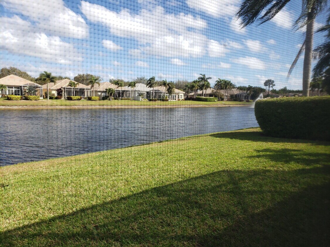 Foto principal - 7145 Veneto Dr