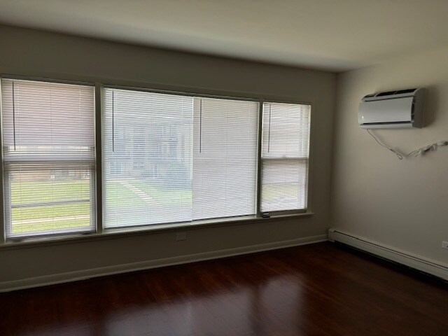 Foto del edificio - 372 Yates Ave