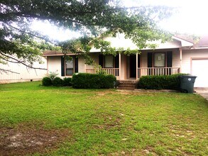 Building Photo - 6886 Kingsgate Dr