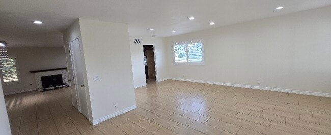 Foto del edificio - 1220 E 15th St