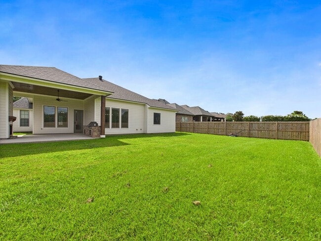 Building Photo - Stunning New Construction 4 Bed 3.5 Bath- ...