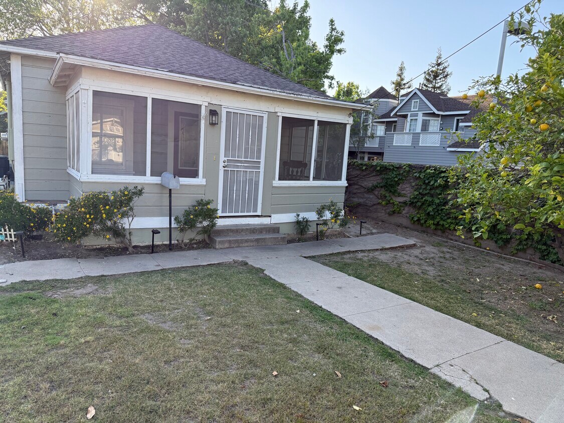 Foto principal - 344 S Orange St