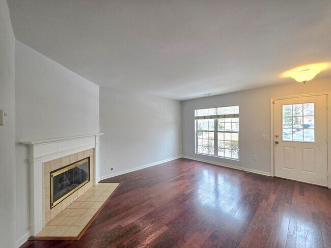 Building Photo - 6539 Old Carriage Ln