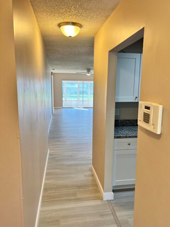 Foto del edificio - 5845 Dream Ct