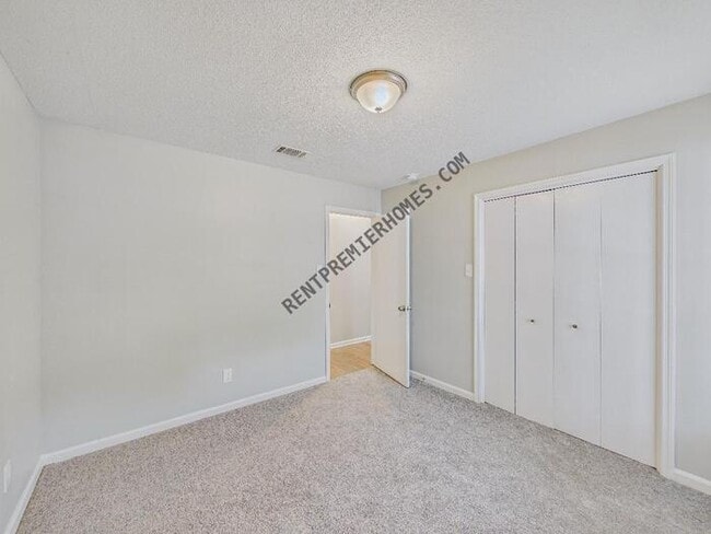 Building Photo - 12420 Timber Bend Dr