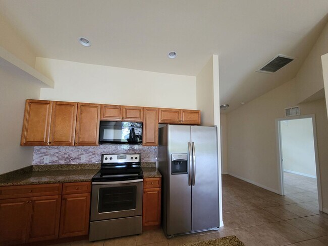 Foto del edificio - Duplex for rent