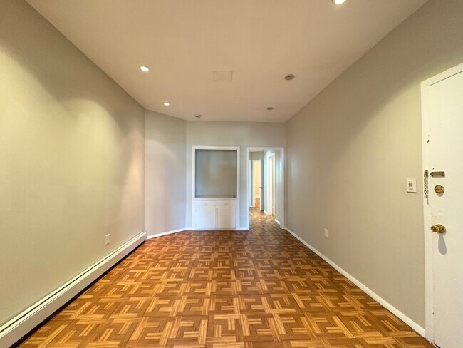 Foto del edificio - 787 Summer Ave