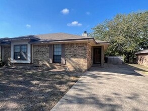 Building Photo - 2205 Kirby Lee St