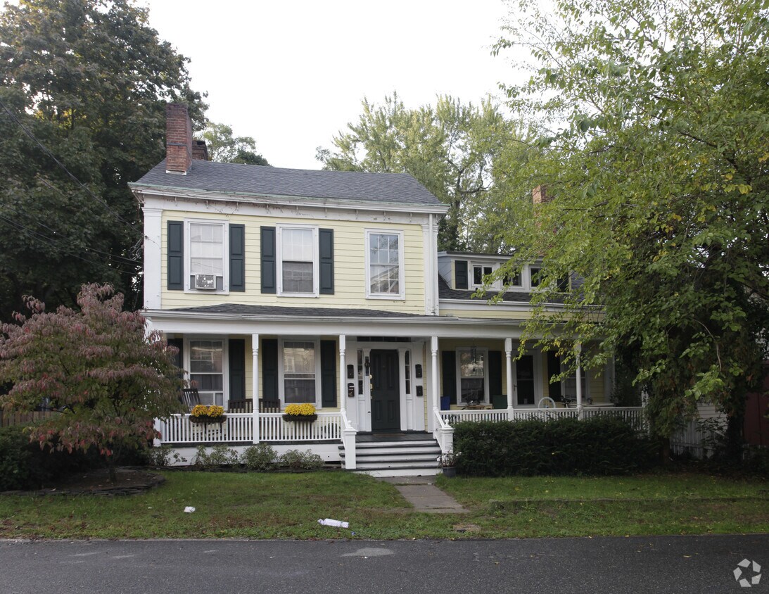 106 South St, Port Jefferson, NY 11777 Apartments in Port Jefferson, NY