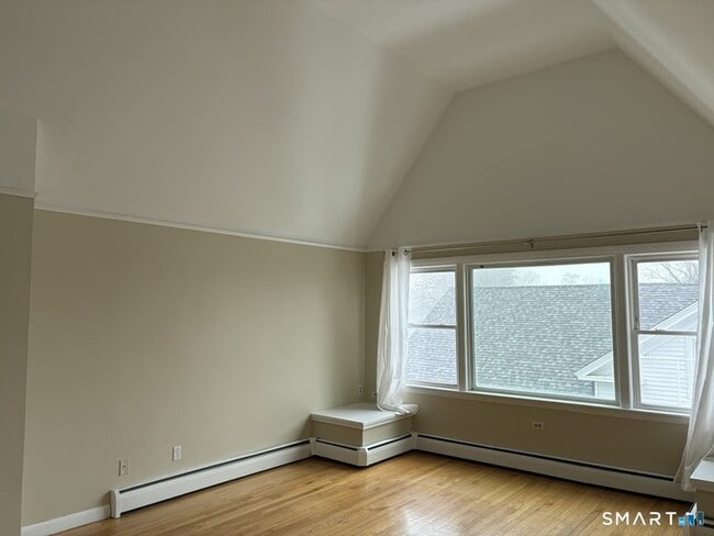 Building Photo - 59 Montowese St