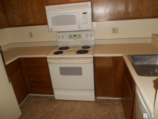 Foto del edificio - 4501 E Boardwalk Dr