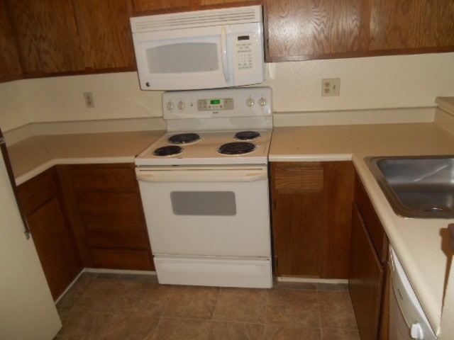 Building Photo - 4501 E Boardwalk Dr