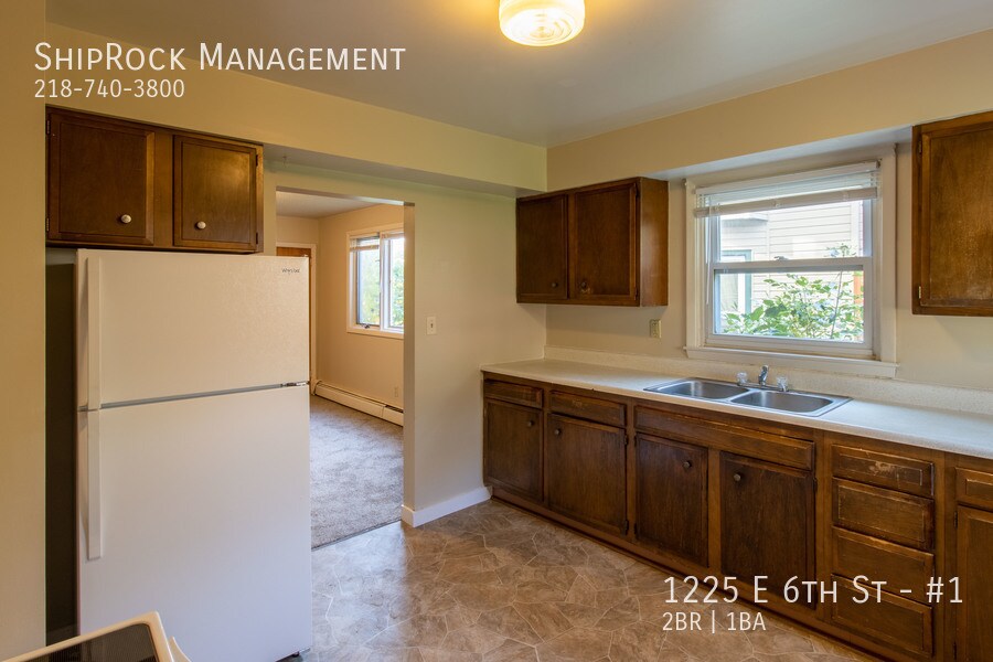 Foto principal - 1225 E 6th St