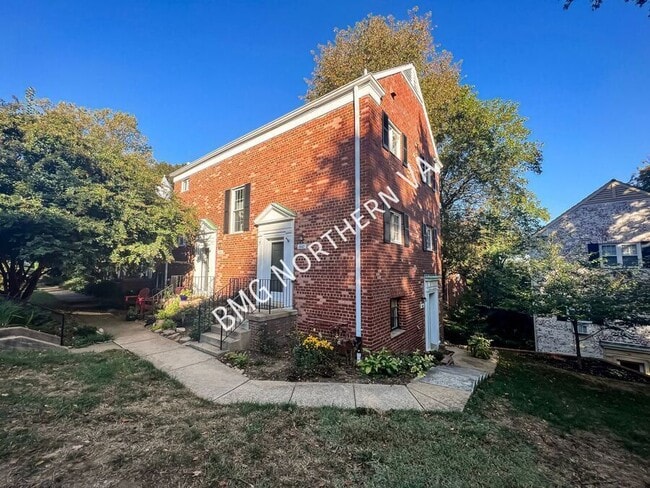 Photo - 1647 Fitzgerald Ln- House