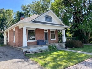 Building Photo - 160 500 S