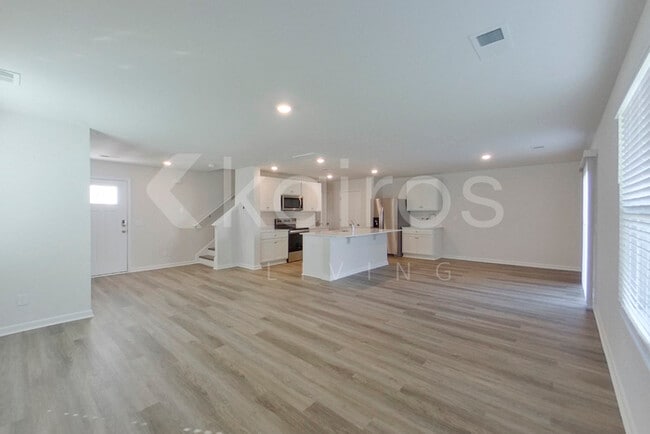 Building Photo - 105 Overstreet Way
