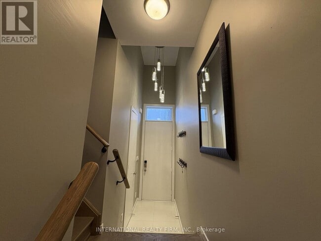 Building Photo - 286 Vellwood Common