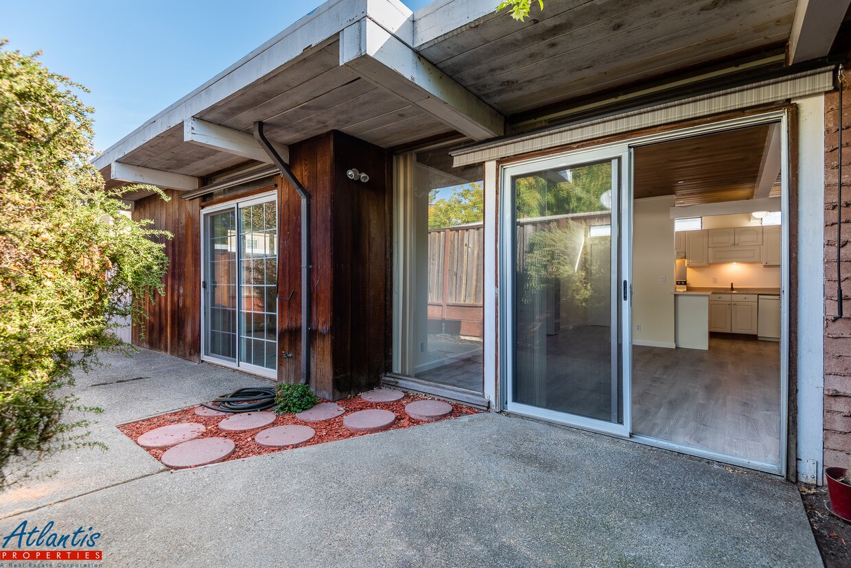 Foto principal - 1932 Montecito Ave