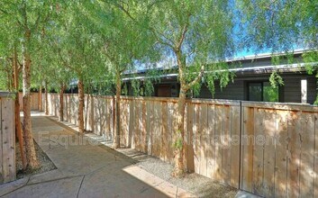 Building Photo - 309 Hill St