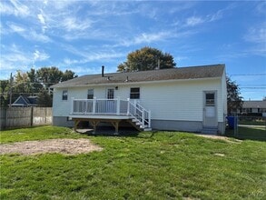 Building Photo - 744 North Ave