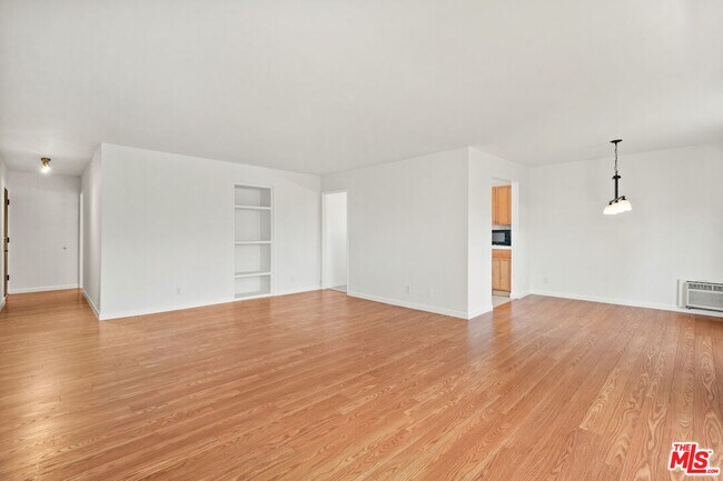 Foto del edificio - 1925 Overland Ave