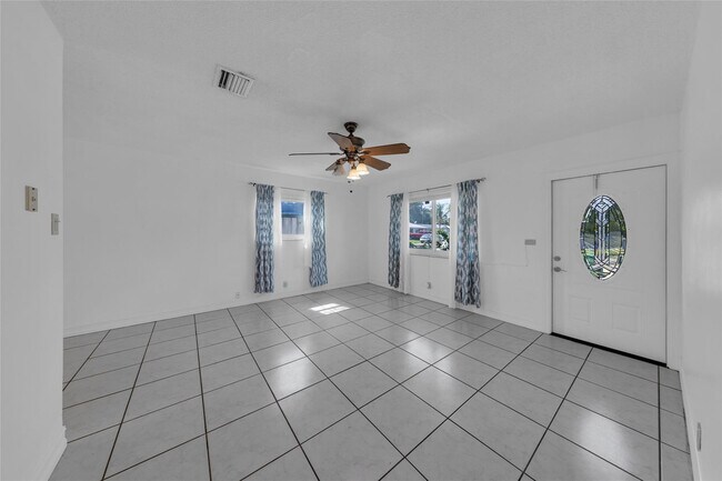 Foto del edificio - 1906 NW 45th Ct