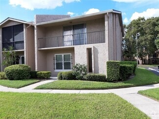Building Photo - 824 Town Cir