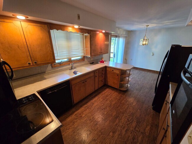 Building Photo - 1133 N Howard Ave