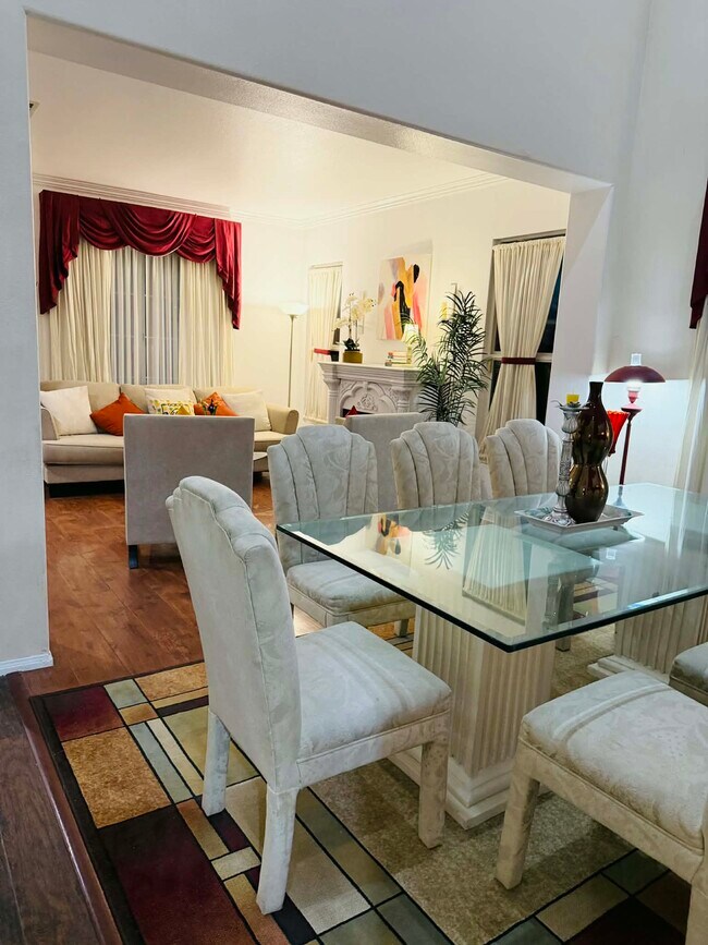 Building Photo - 1985 Meridian St