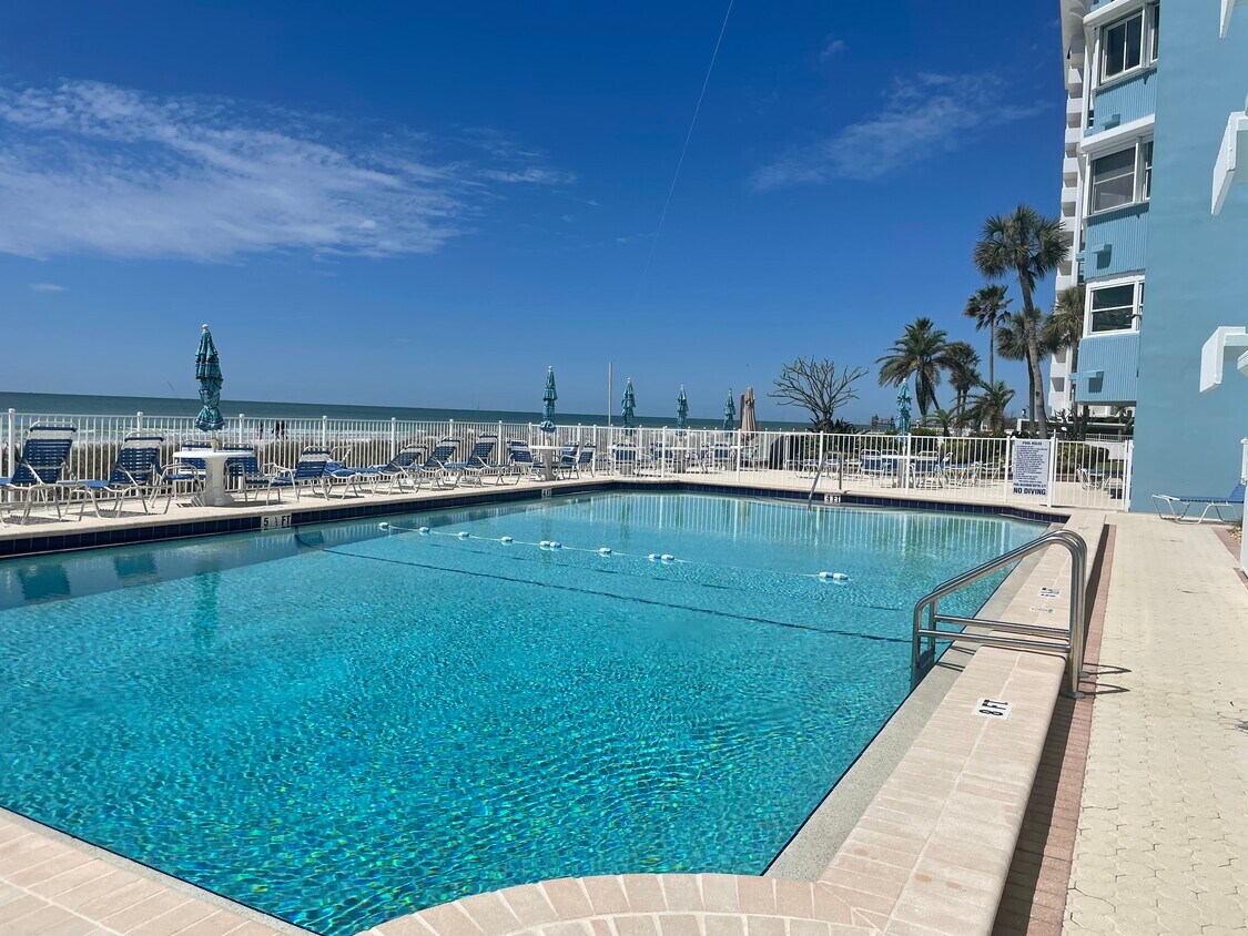 17400 Gulf Blvd Unit H6, Redington Shores, FL 33708 Condo for Rent in