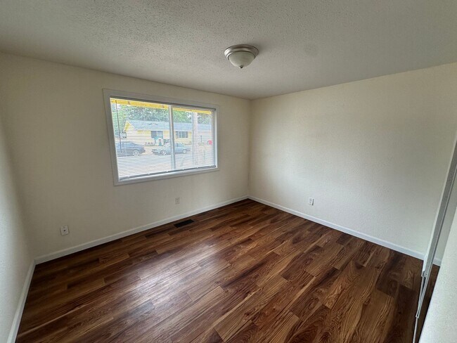 Foto del edificio - 1310 Sprague St NW