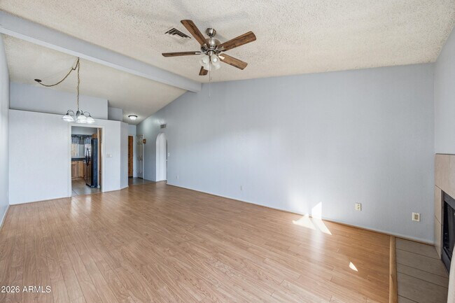 Foto del edificio - 3510 E Hampton Ave