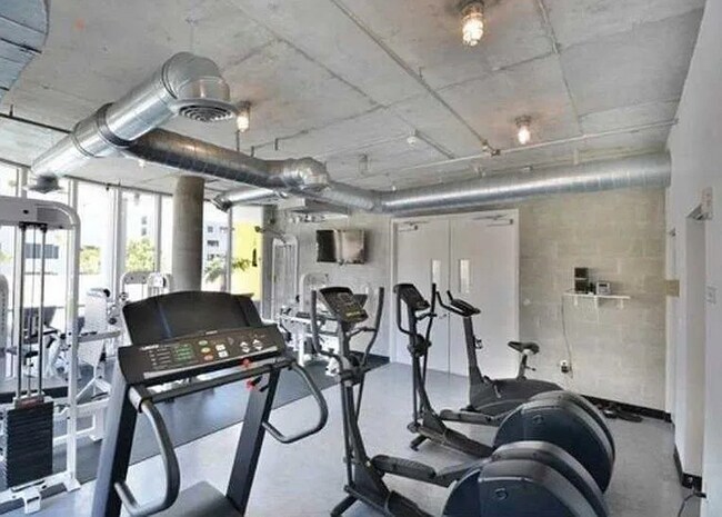 Foto del edificio - 444 NE 30th St