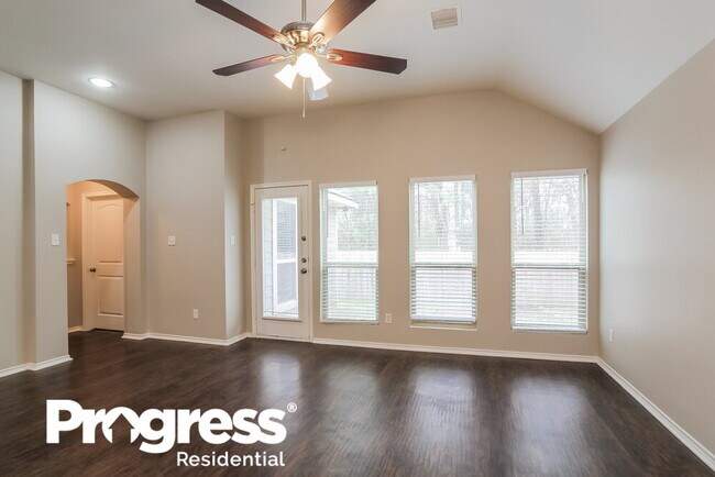 Building Photo - 5808 Olde Oaks Dr