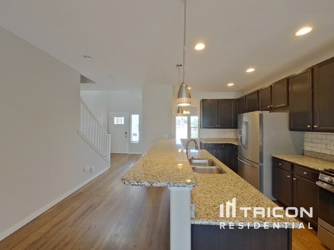 Building Photo - 1201 Antrim Loop