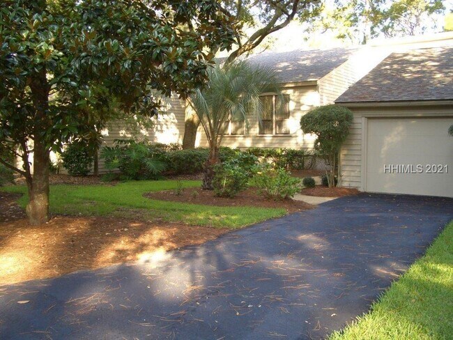 Building Photo - 9 Spartina Ct