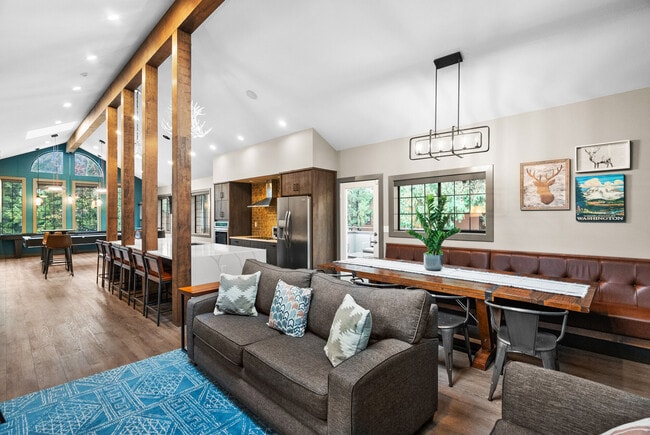 Building Photo - Lodge at Madrona Ridge