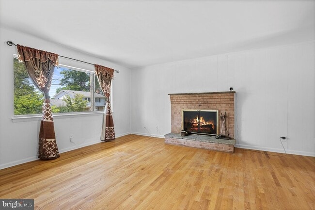 Photo - 6311 Barrs Ln House