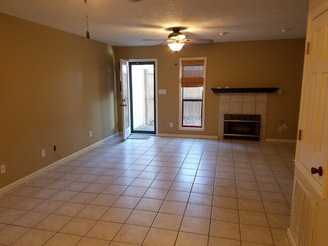 Building Photo - 156 Aloha Dr