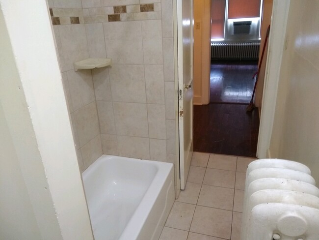 Foto del edificio - 314 S 18th St