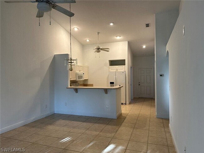 Foto del edificio - 423 SE 23rd Pl