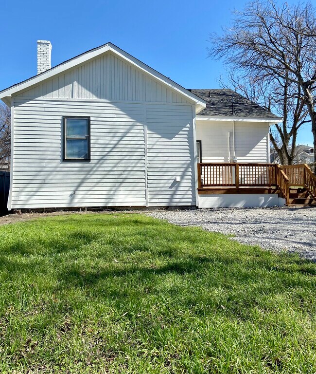 New back patio/deck - 1704 S Jennings Ave
