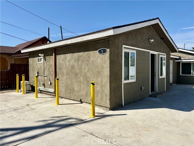 Building Photo - 296 N Allen St