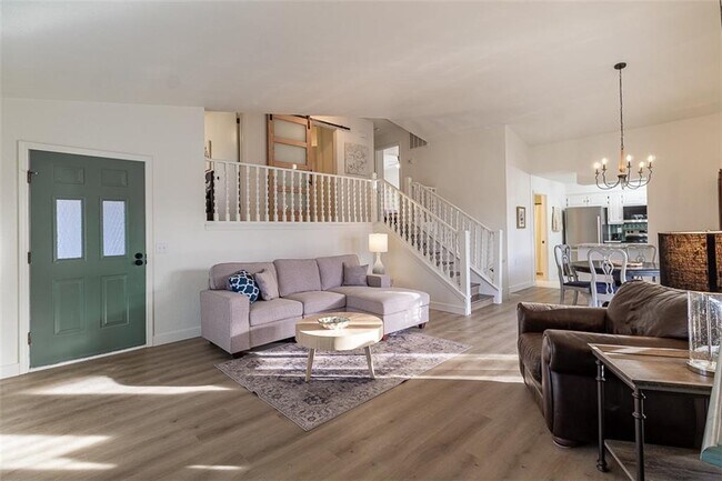 Foto del edificio - 16 Estes Dr