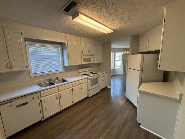 Foto del edificio - 165 Radford Cir