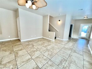 Building Photo - 5014 Tunnel Falls Dr